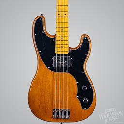Squier Classic Vibe™ Telecaster® Bass, Maple Fingerboard, Black Pickguard, Mocha