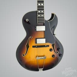 Eastman AR372CE-SB Hollowbody Archtop with Ebony Fretboard - Sunburst