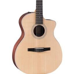 Taylor 214ce-N Nylon String Walnut Back and Sides