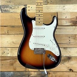 Fender Player Stratocaster, Maple Fingerboard, 3-Color Sunburst - USED