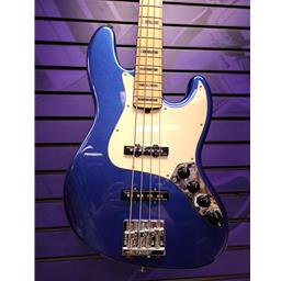 Fender American Ultra Jazz Bass, Maple Fingerboard, Cobra Blue USED