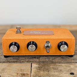 Warm Audio Foxy Tone Box