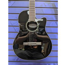 Ovation CS24C-5G Celebrity Mid-Depth Cutaway USED