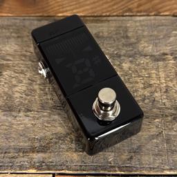 Korg High-sensitivity Chromatic Mini Pedal Tuner with Ultra-bright 3D Display, 2 Brightness Modes, Ultra Buffer, 4 Tuning Displays, and 9V Output