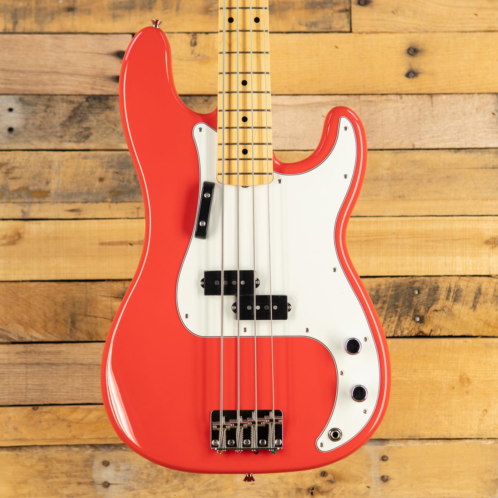 Fender Limited MIJ International Color P Bass Morocco red