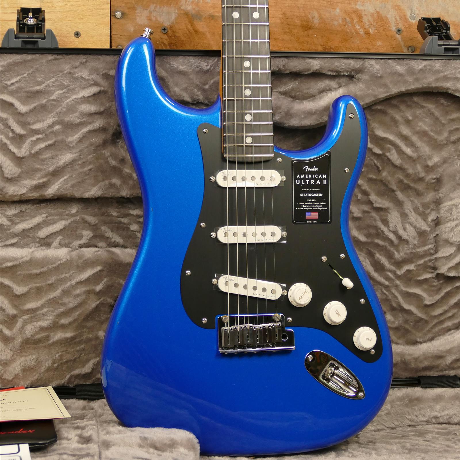 Fender American Ultra II Stratocaster, Ebony Fingerboard,  Noble Blue