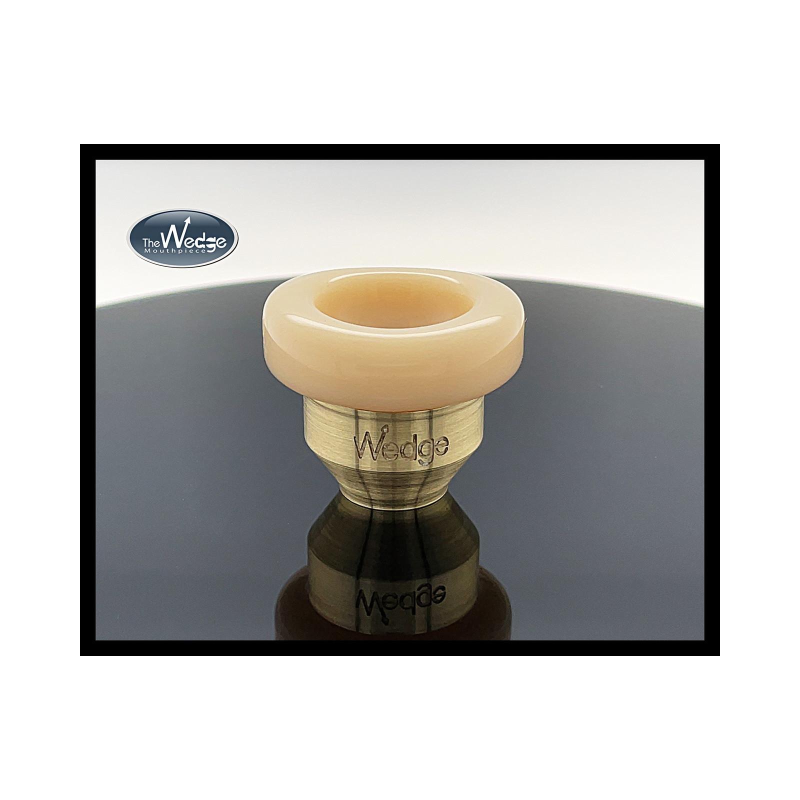 Wedge Mouthpieces Trumpet 66MV Medium V Hybrid Top