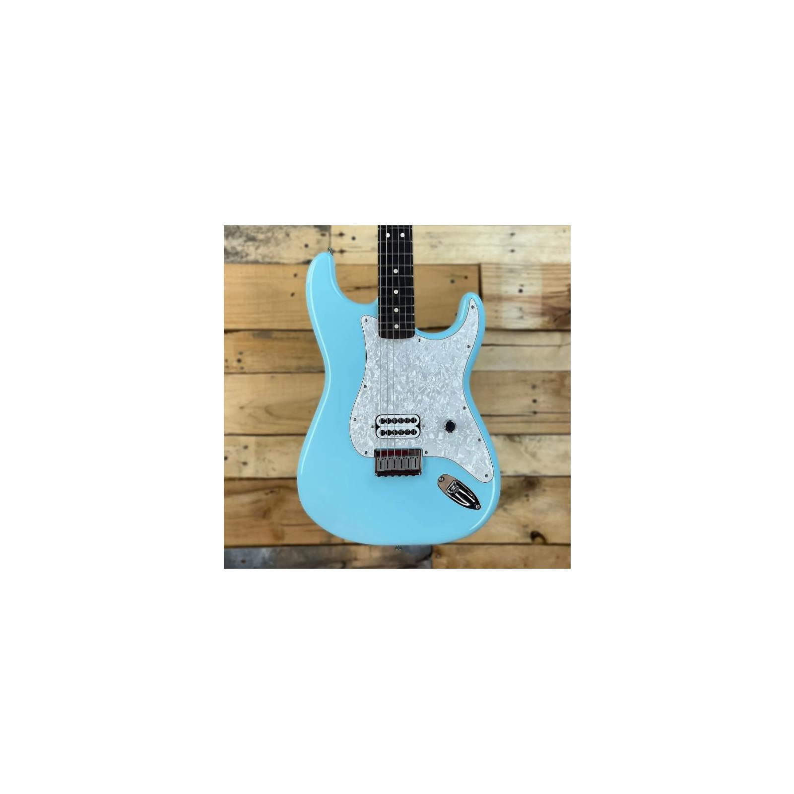 Fender Limited Edition Tom Delonge Stratocaster, Rosewood Fingerboard, Daphne Blue