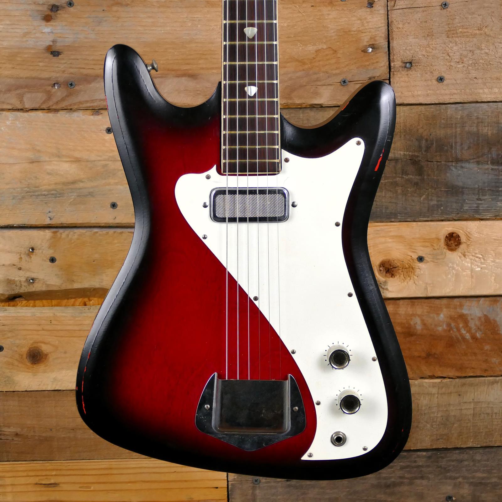 Kay Vanguard II Single Pickup 1961 - 1966 - Redburst - With Original Chipboard Case