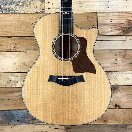 Taylor 614CE Grand Auditorium Big Leaf Maple and Spruce