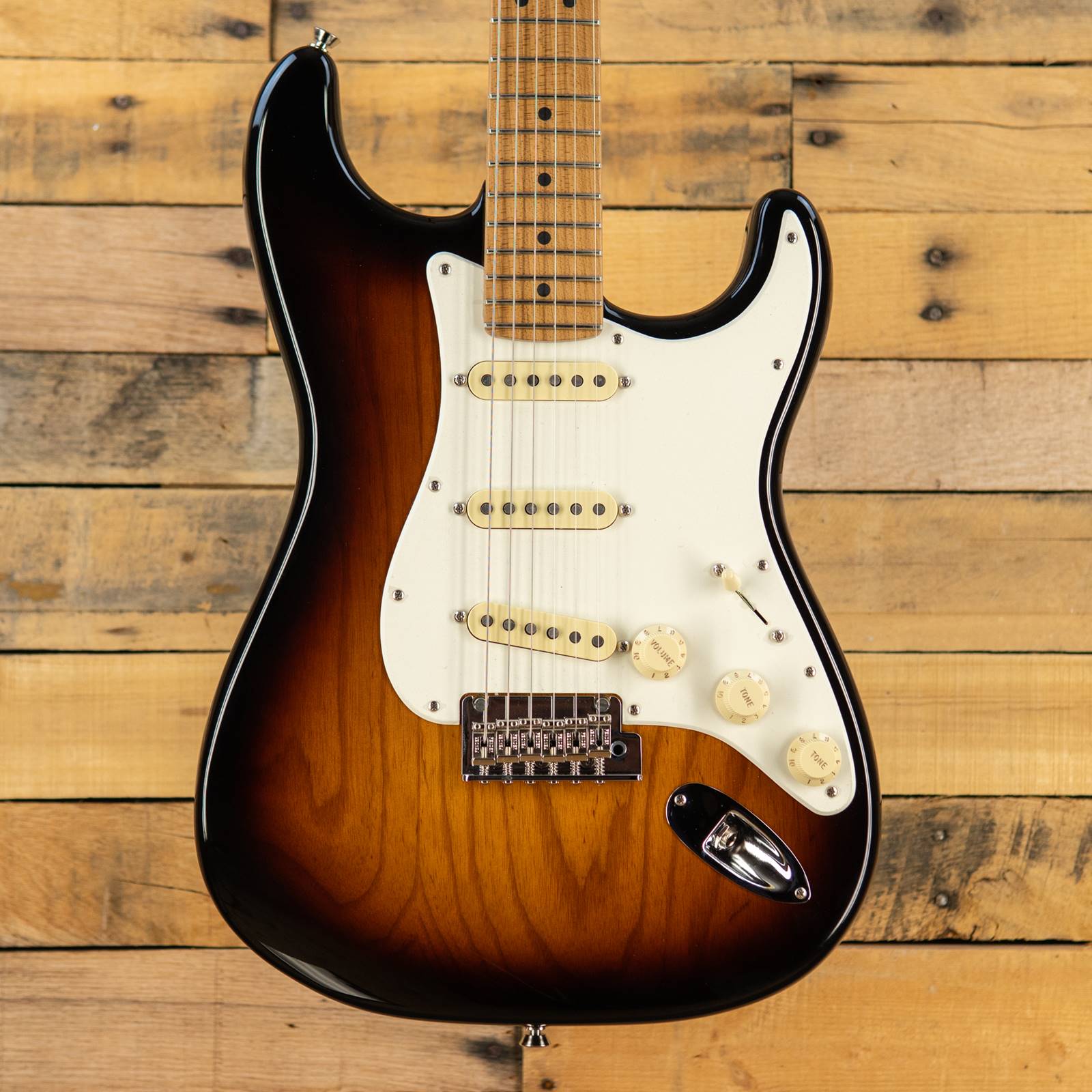 Fender American Professional II Strat Ash  - Ernie Williamson Music