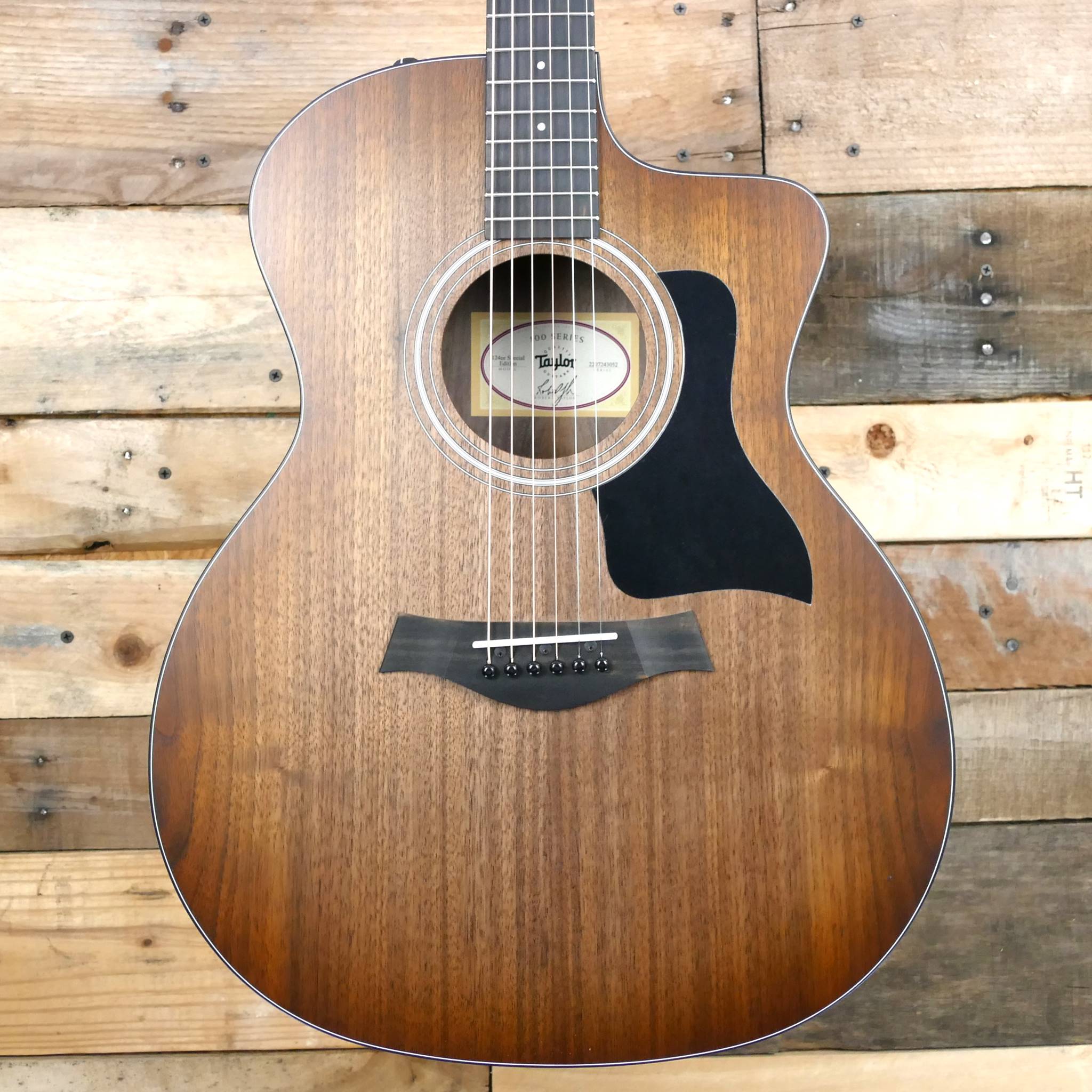 Ernie Williamson Music - Taylor Academy 20e Walnut Top Dreadnought  Acoustic-Electric Guitar Natural